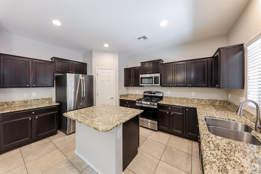 Building Photo - 5432 W Hobby Horse Dr