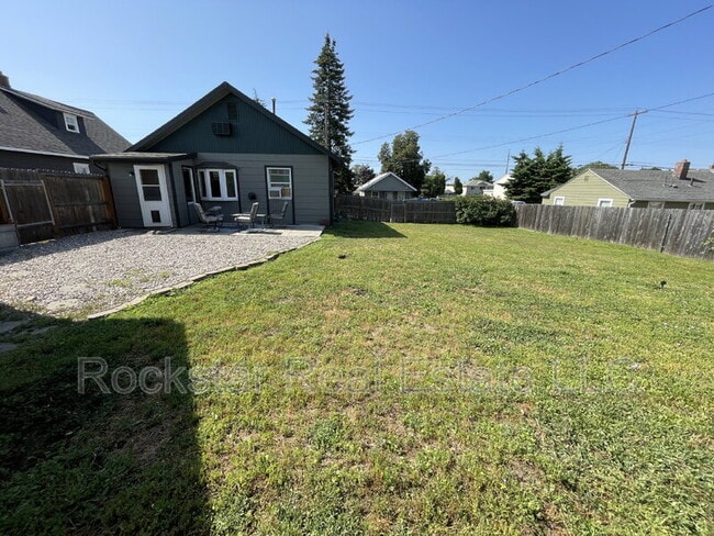 Building Photo - 1425 E Garland Ave
