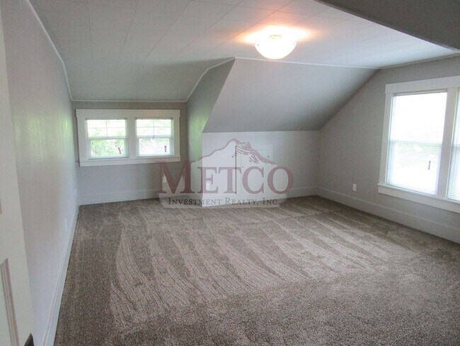 Building Photo - 09601