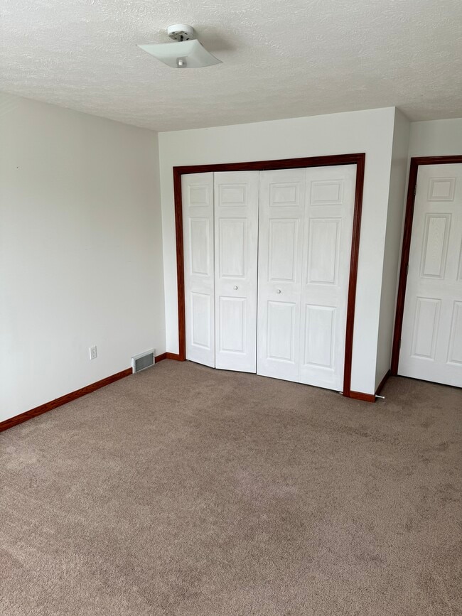 Building Photo - 5125 Echovale St NW