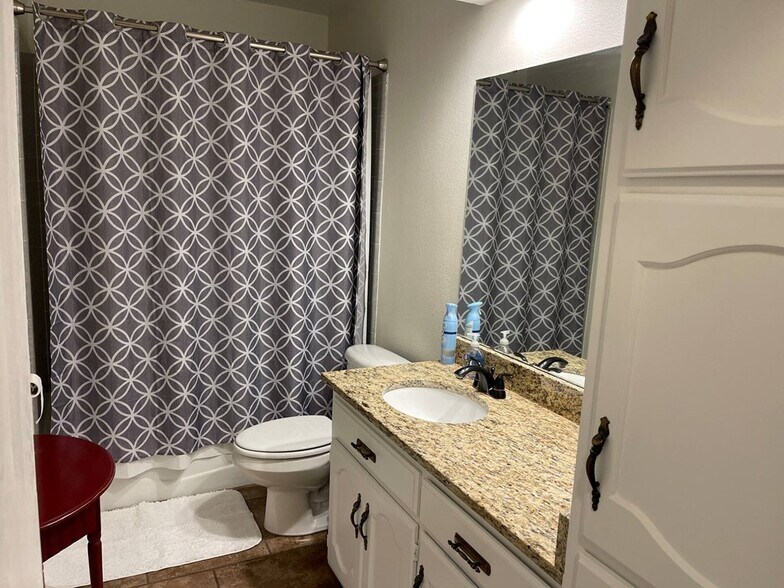 Building Photo - 33 Cibola Ct