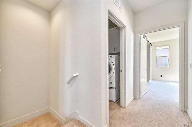 Primary Photo - 126 Novel