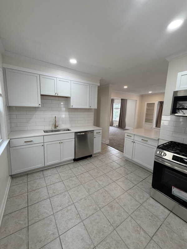 Building Photo - 4345 W 48th St