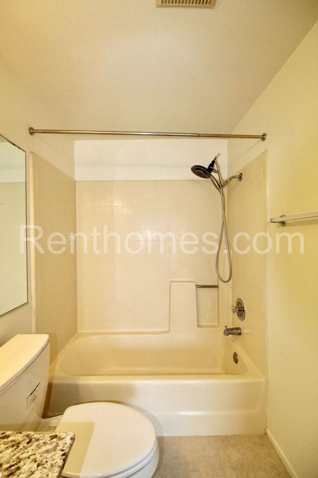 Building Photo - 9362 Twin Trails Dr