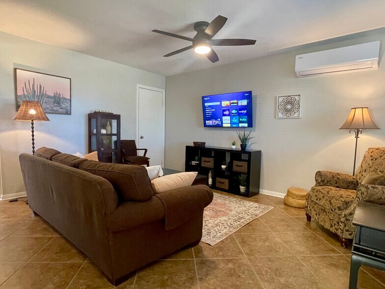 Building Photo - 6186 Chia Ave