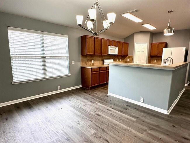 Building Photo - 2843 Sandberry Dr
