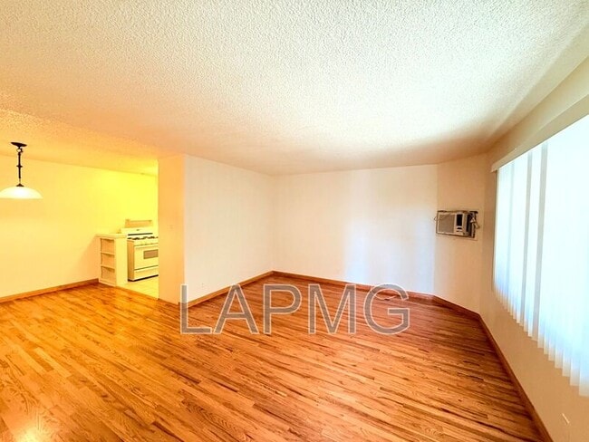 Building Photo - 12325 Riverside Dr