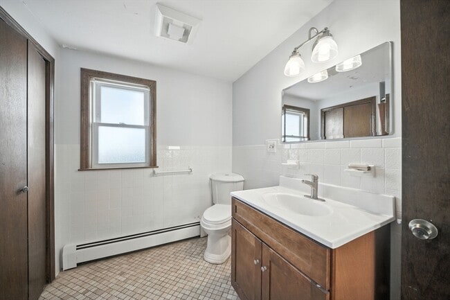 Building Photo - 57 Newbury St