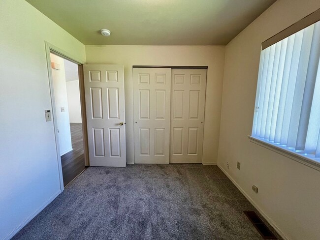Building Photo - Non-Refundable & Security Deposit Total: 1...
