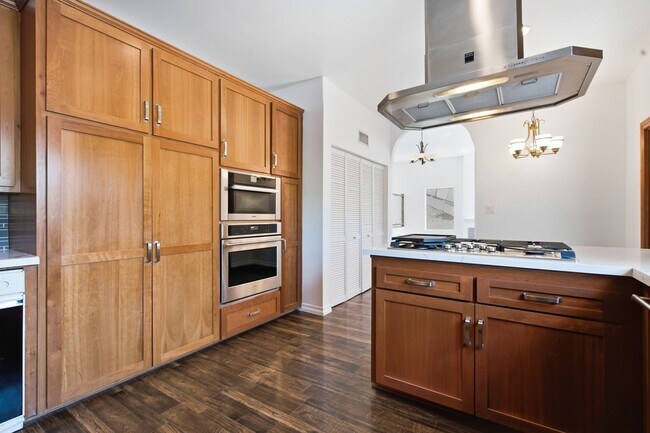 Building Photo - 5244 Baza Ave