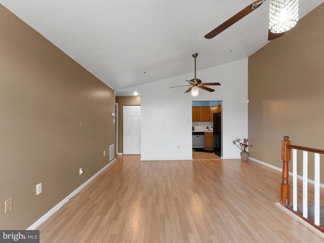 Building Photo - 8792 Grasmere Ct