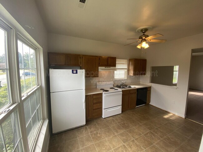 Building Photo - 10910 Coreys Way