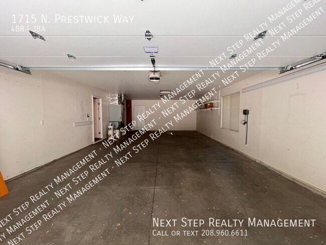 Building Photo - 1715 N Prestwick Way