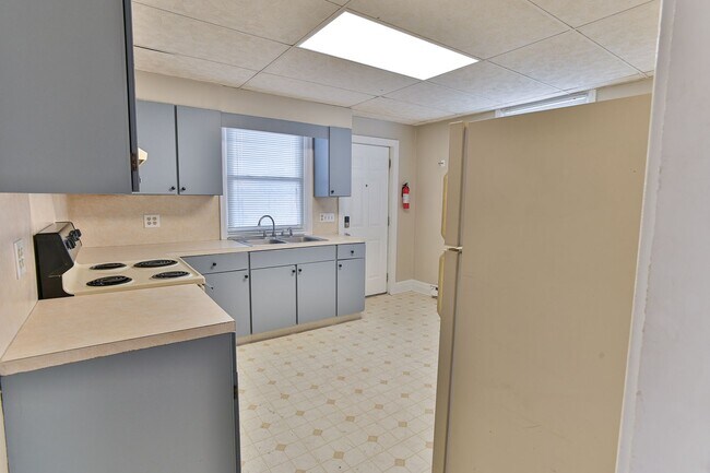 Building Photo - 1306 N 3rd St