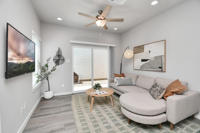 Building Photo - 23823 Cumberland Ridge Dr