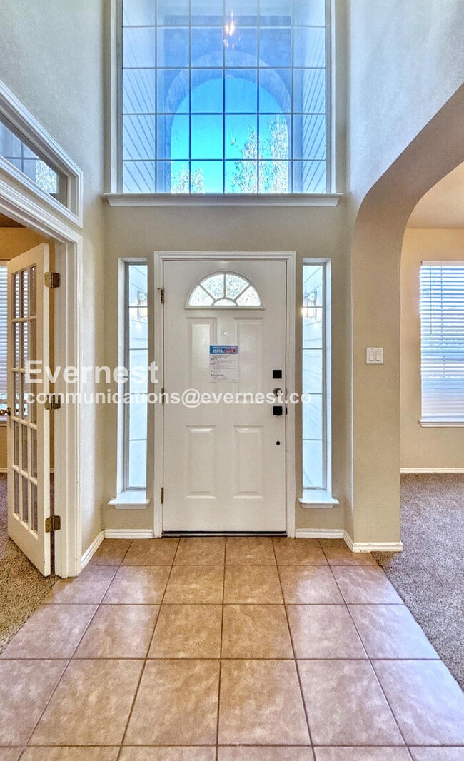 Building Photo - 3505 Fitzroy Ave