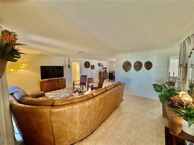 Building Photo - 1220 SE 19th Ln