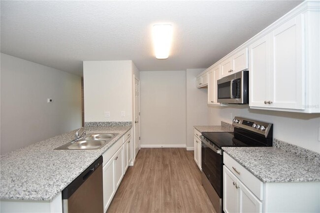Building Photo - 91 Pickering Dr