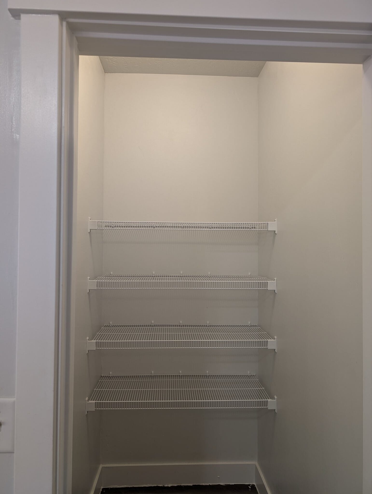 Building Photo - 357 750 N