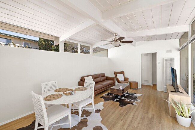 Building Photo - 139 W Canada