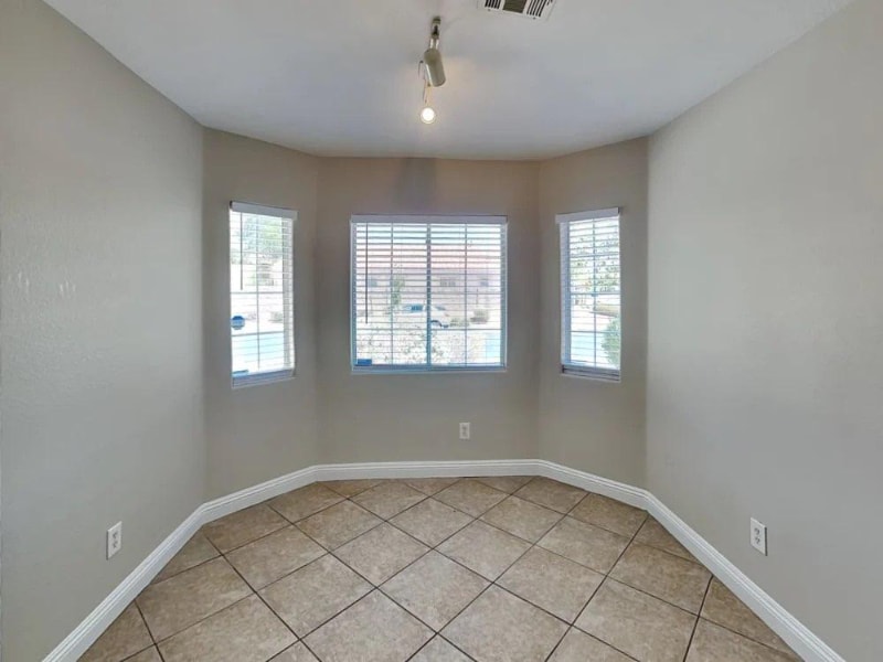 Building Photo - 2763 Bridleton Ave