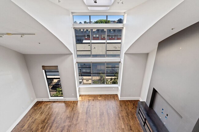 Building Photo - Tri-Level Inner Mission Live/Work Condo - ...