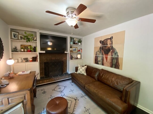 Building Photo - North AVL - Spacious Home with Large Yard and Outdoor Fireplace!