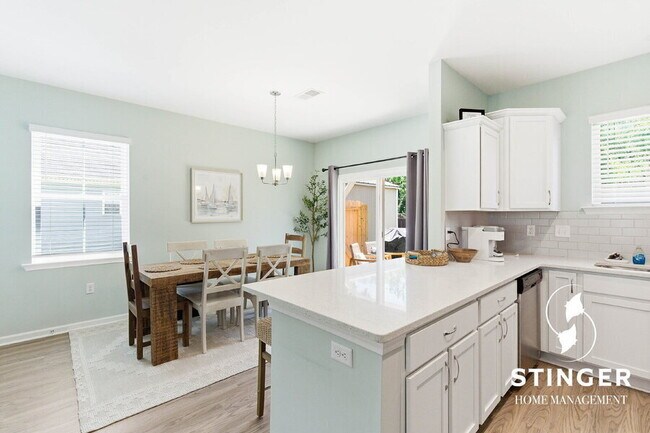 Building Photo - 9 Camp Saxton Way