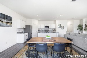 Building Photo - 7726 Fern Holw