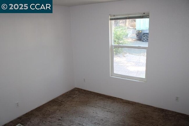 Building Photo - 5266 Sunset Dr