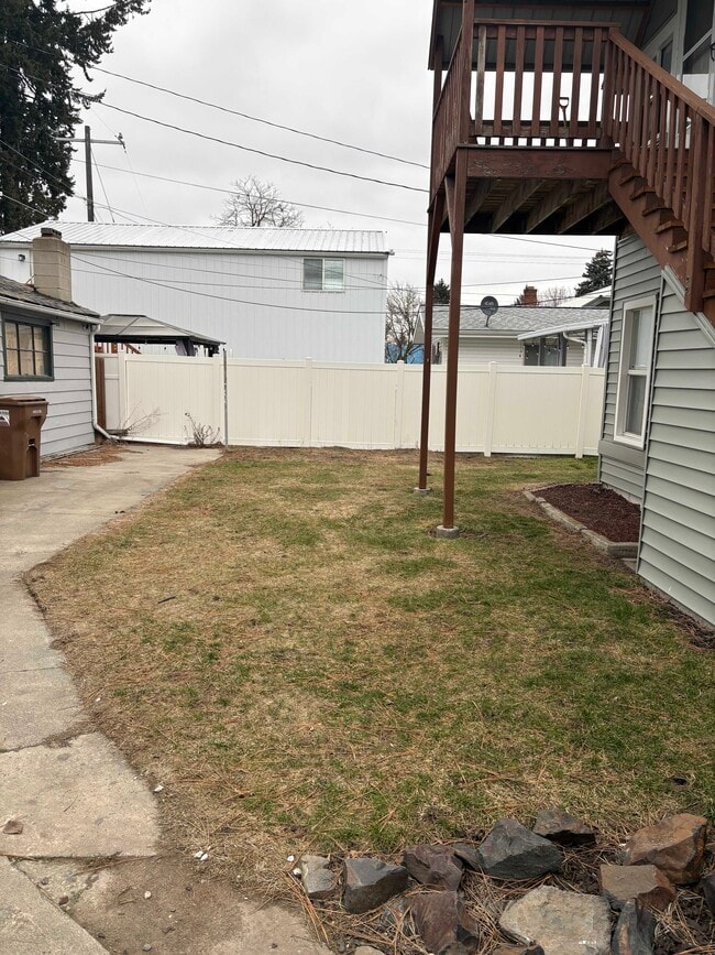 Building Photo - 4817 N Madison St