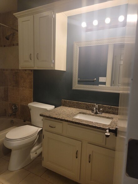 Building Photo - 1713 Wilderness Dr