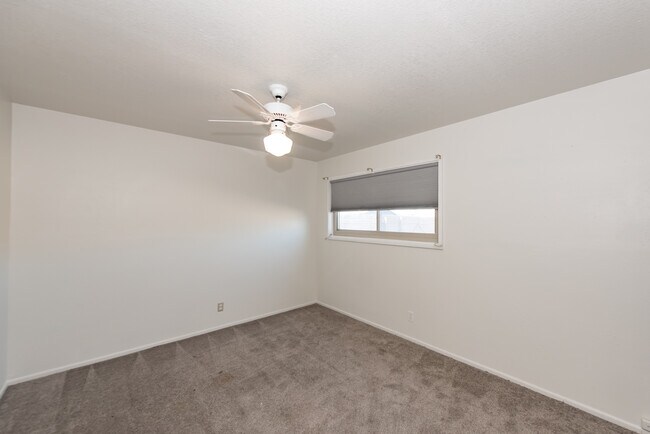 Building Photo - 2448 S Engler Ave