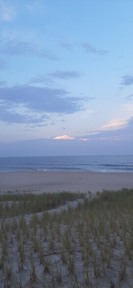 Maryland Ave Beach - 310 Maryland Ave