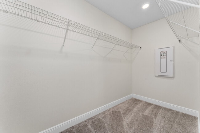 Building Photo - 4758 Kissimmee