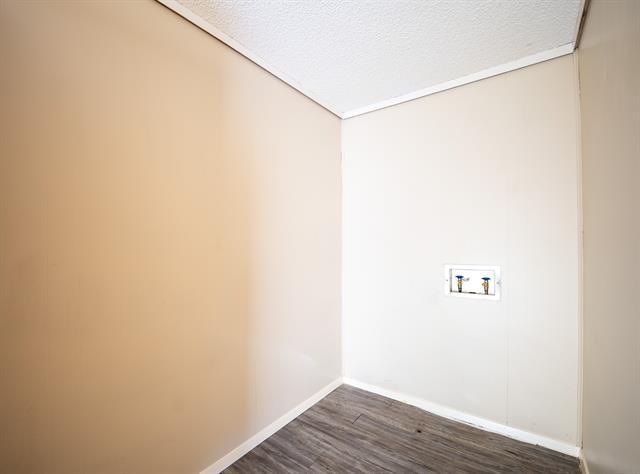 Building Photo - 1605 Maple Dr