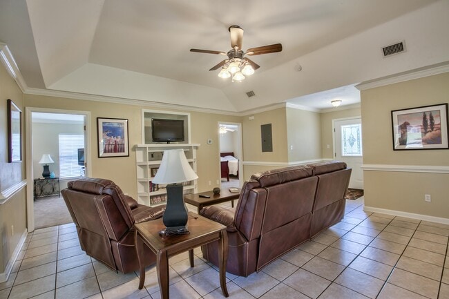 Building Photo - 108 Westminster Dr