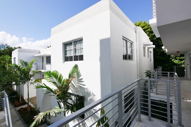 Building Photo - Jefferson Palms - Miami beach