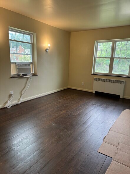 Building Photo - 6015 Dryden Ave