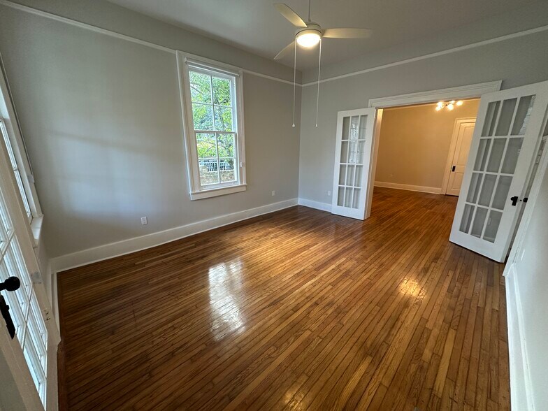 Living Room - 5520 Loyola Ave