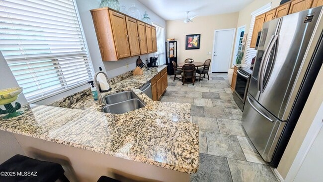 Building Photo - 38973 S Tranquil Dr