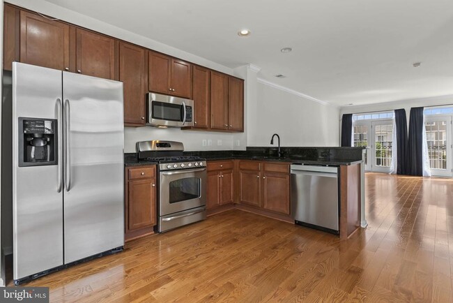 Building Photo - 15641 John Diskin Cir