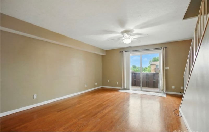 Building Photo - 647 Villa Rd