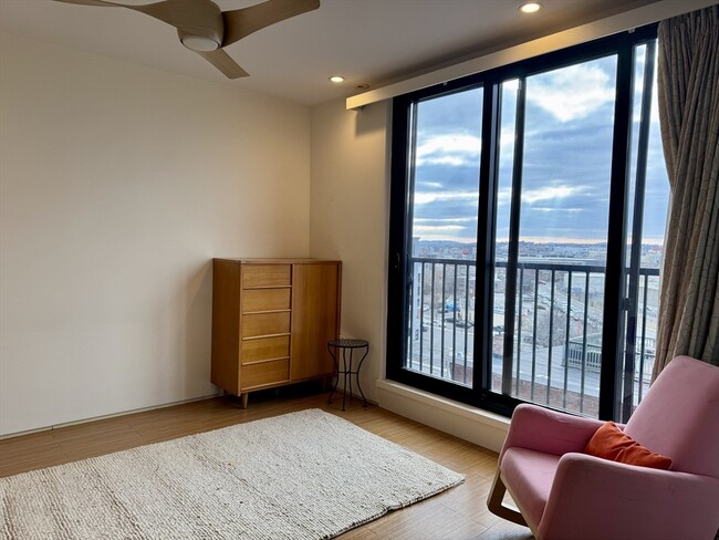 Building Photo - 36 A St