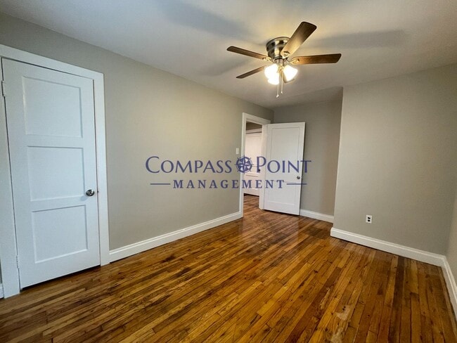 Building Photo - A Lovely 3 Bedroom, 2 Story Home Off Loudo...