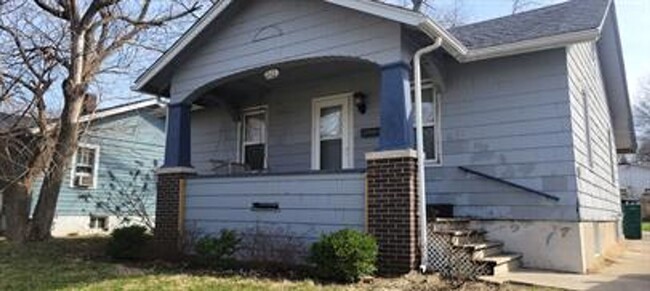 Building Photo - Seconds to downtown Decatur! 2 bedroom, 1 ...