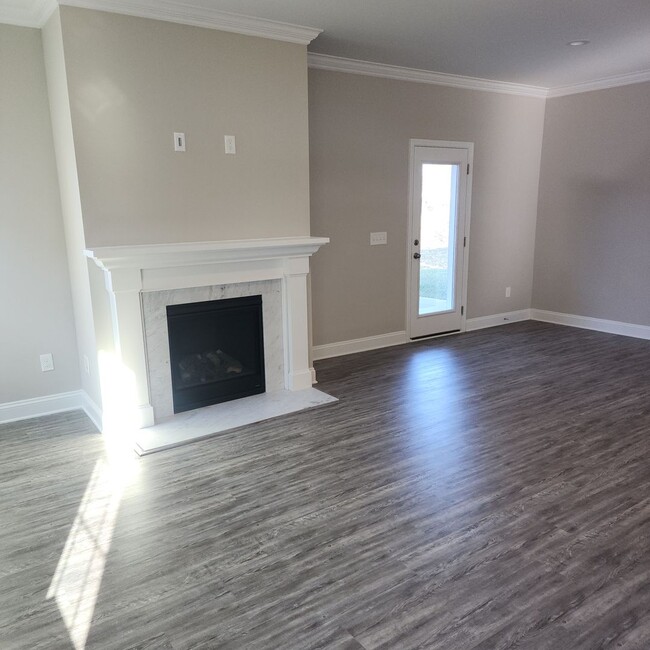 Building Photo - NEW HOUSE For Rent in High Point!