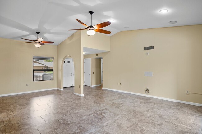 Building Photo - Your Oasis Awaits!