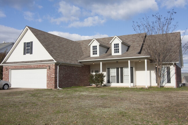 Building Photo - Garden Terrace