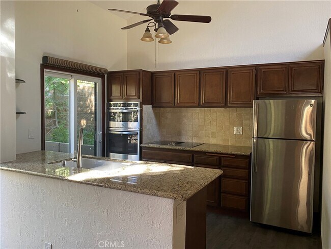 Building Photo - 27721 Peninsula Dr